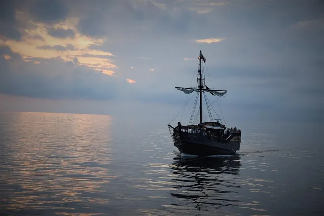 Cyclades 50.4